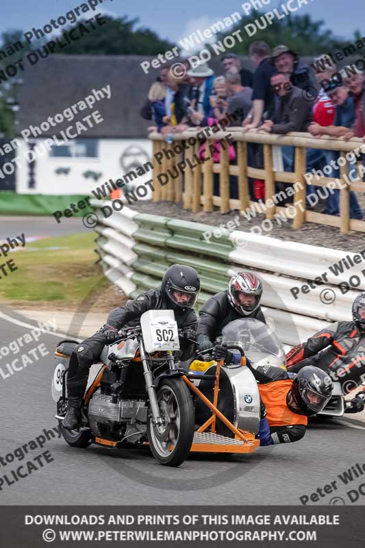Vintage motorcycle club;eventdigitalimages;mallory park;mallory park trackday photographs;no limits trackdays;peter wileman photography;trackday digital images;trackday photos;vmcc festival 1000 bikes photographs